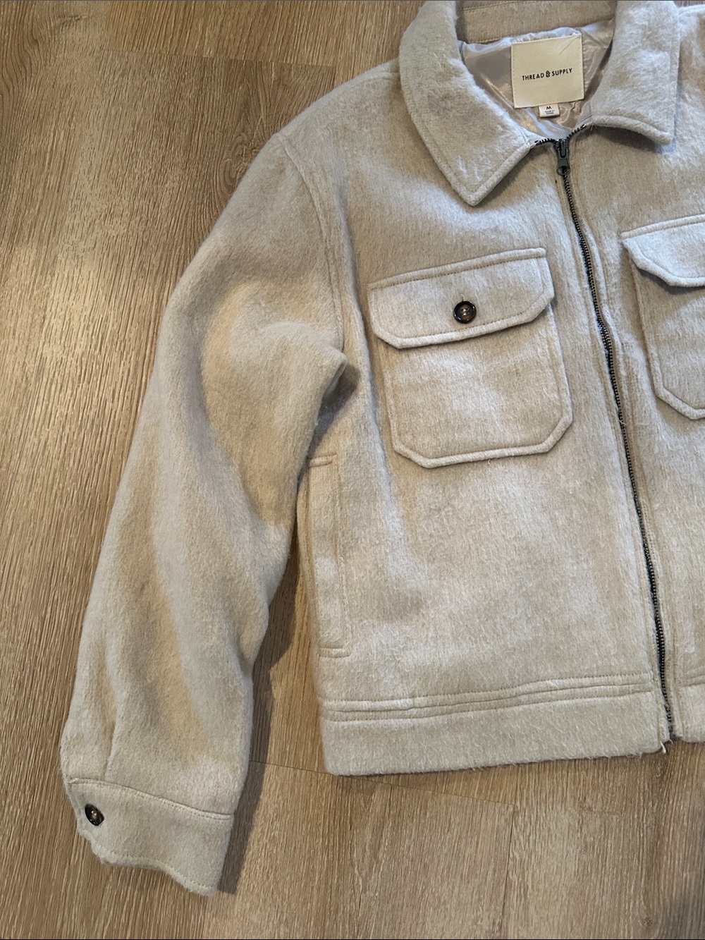 Thread and supply jacket - Picture 4 of 6